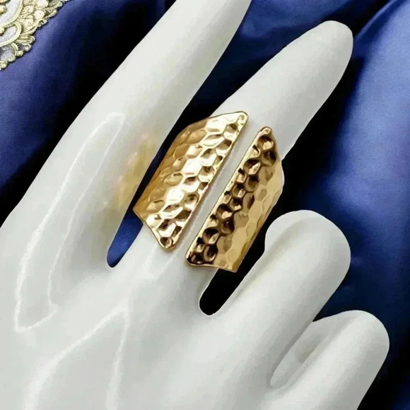 🆕️ Elegant Hammered Gold Plated Fashion Open Ring Bold Statement Piece Size 7 - Picture 7 of 11